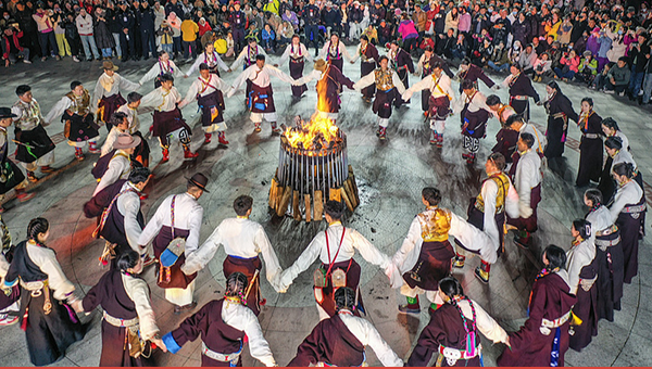 Study book on Xi's thoughts on ethnic work published in ethnic languages
