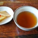 アデン・アラビア - 食後にはほうじ茶とおつけもののサービスもあります