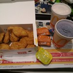 マクドナルド - チキンマックナゲットとドリンク