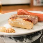 SALON BUTCHER & BEER - 