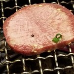 炭火焼肉 新羅 - 