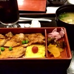 登利平 - 【2019.4.25(木)】鳥めし竹重800円