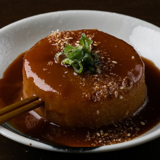 こだわり의 육수를 맛보고 싶다면, 약 15종의 '도테串'을 추천합니다!