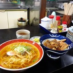 Tani Tsubaki - ラーメン、牛めし(半分)