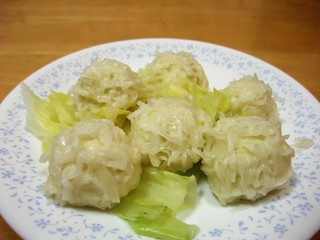 Kiya Asaidori Honten - いかしゅうまい（写真撮る前に２つ食べてしまいました…）