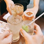 屋台や ゴンちゃん - カンパーイの図