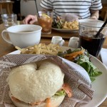 Salut × Salut - 