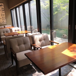 Dining in a Relaxed Atmosphere