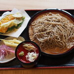 Teuchi Soba Dokoro Momosuke Tei - 天ぷらが邪魔