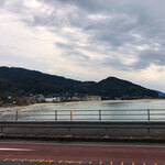 Drive-in Yuhi - お店の前は海。夕陽は絶景なのです。