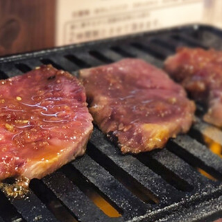 自家製醬料與美味肉類的完美搭配，讓人一試成主顧！
