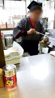 JR長野駅 新幹線ホーム そば店 - 可愛いおばさまが作ってくれますよ