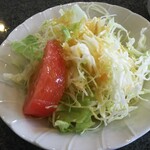 ベル - サラダ  トマトの皮 剥いて あります
