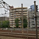 金色の午後 - 駅のホームから　あそこだよー見える？