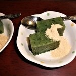 いろり　じねん - ヨモギ米粉ようかん６・７月