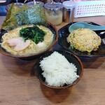 Yokohama Iekei Ramen Numata Ya - 【2020.5.24(日)】まんぷく特製チャーハンセット(醤油らーめん＋半チャーハン＋無料ご飯)980円