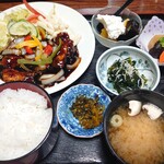 本田 - 黒酢豚定食