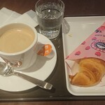 Saint Marc Cafe Shapo Funabashi Ten - セット割引で￥418-