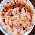 Tezukuri Pan Kobo Yane no Ue no Gacho - トマトチーズ　500円