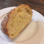 Osteria Bar a Mano - パンは好きなだけ〜。