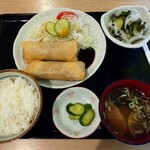 Hang Hug Tei - 母ちゃん定食(春巻)