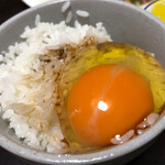 Adachi Youkei - いい卵を買ったら定番、たまごご飯。ノー攪拌じゃ