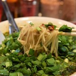 ラーメン宝塔 - とんこつ台湾にんにくラーメン(にら増し＋麺小盛)