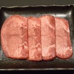 A5山形牛一頭買い焼肉くろべこ - 