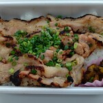 エテルナ高崎 - 【2020.10.2(金)】炭火焼特製豚重弁当(並盛)800円