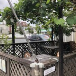 トラットリア シャント - 葡萄の木の下でランチ