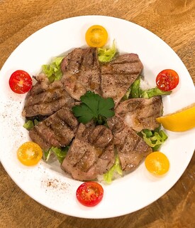 コシーナ シエスタ - イベリコ豚の炙り丼　＊期間限定