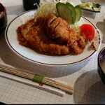 Angelica - チキンカツ定食(￥1000)。
                        ボリュームがありお腹一杯になります。