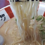 博多麺王 - 麺アップ