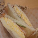 Komeda Coffee Ten Hiroshima Ootemachi Ten - ミニコメバスケットのサンドイッチ