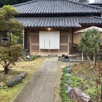 タコ庵 - 古民家風の外観
