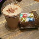 Lindt Okinawa Paruko Shiti Ten - チョコレートドリンク   チョコレート