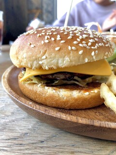Handmade Kitchen OJ Hita Wakamiya Ten - OJバーガー横から