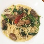 Vegetable Kitchen Irodori - スモーク牡蠣とほうれん草のペペロンチーノ。燻製の薫りでお酒もすすみます。