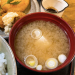 海鮮居酒屋 酒処肴 - 味噌汁