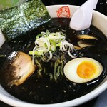 ラーメン だるまや - 黒い塩ラーメン