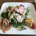 スパゲッティ専門 こぱぞう - このサラダはお得