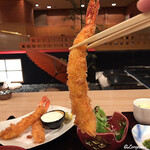 Japanese cuisine Kaiju So - 20㌢余りもある海老フライ