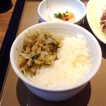 やよい軒 - 高菜漬けをたっぷり乗せて