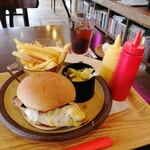 ECOWASH CAFE - 期間限定バーガー(ハニーマスタードバーガーセット)