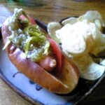 BUZZ HOUSE - 