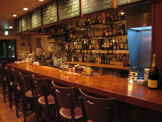 Kueru BAR Shin - 
