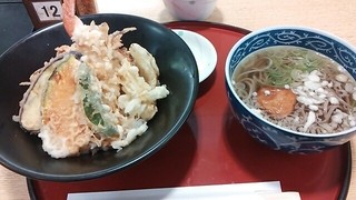 Ikkyu An - 季節野菜天丼780円