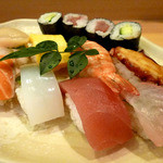 鮨 百歳 - にぎり定食です。