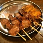 焼とん あかし - 2014.2 チレ醤油（1串100円）、ヒラみそ（1串100円）
