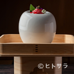 牛ヒレ焼肉の名紋 神刃 - 神戸牛のみを使用。とろけるような味わいの『神ユッケ』　
